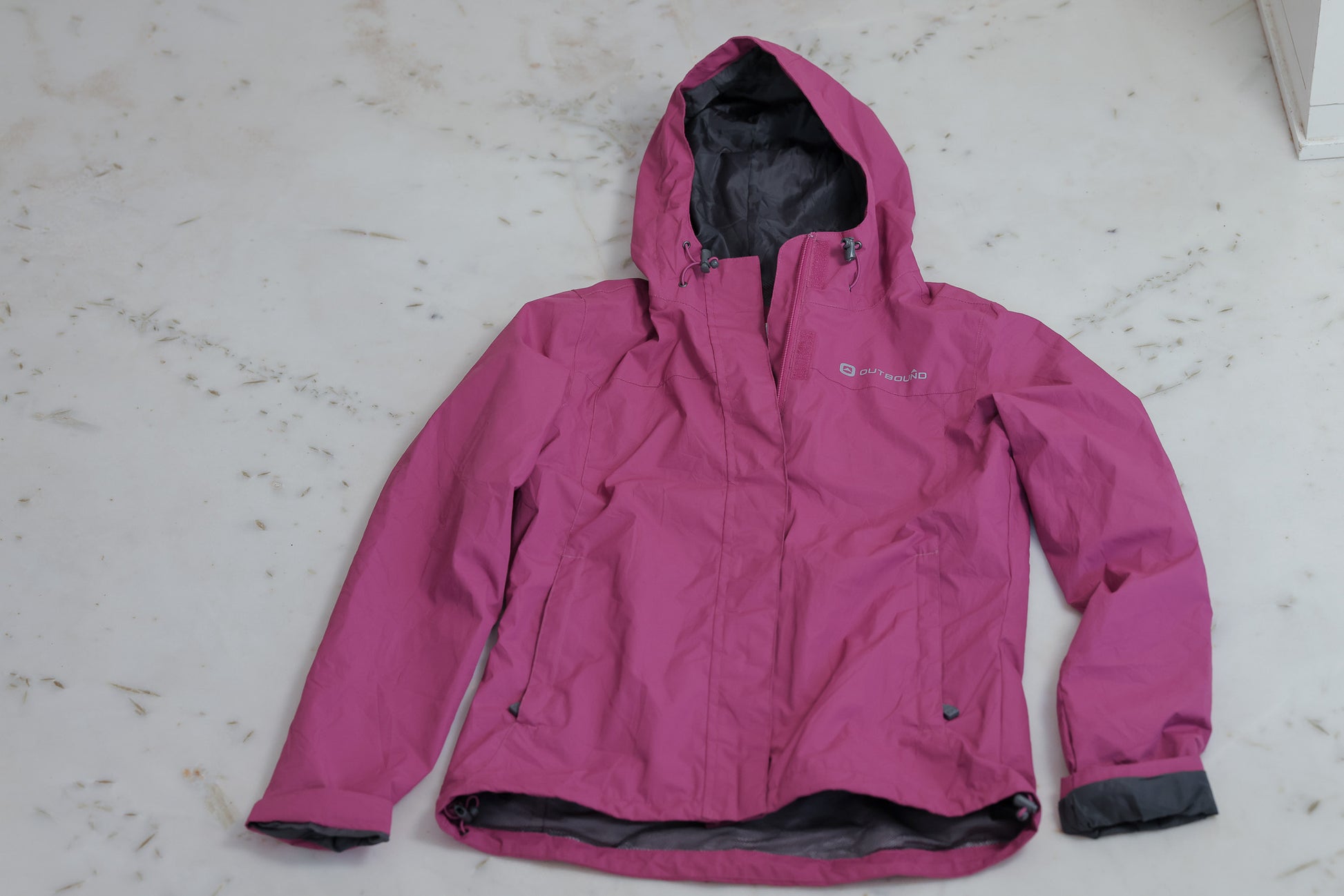 OUTBOUND Windbreaker Jacket – Magenta/Pink