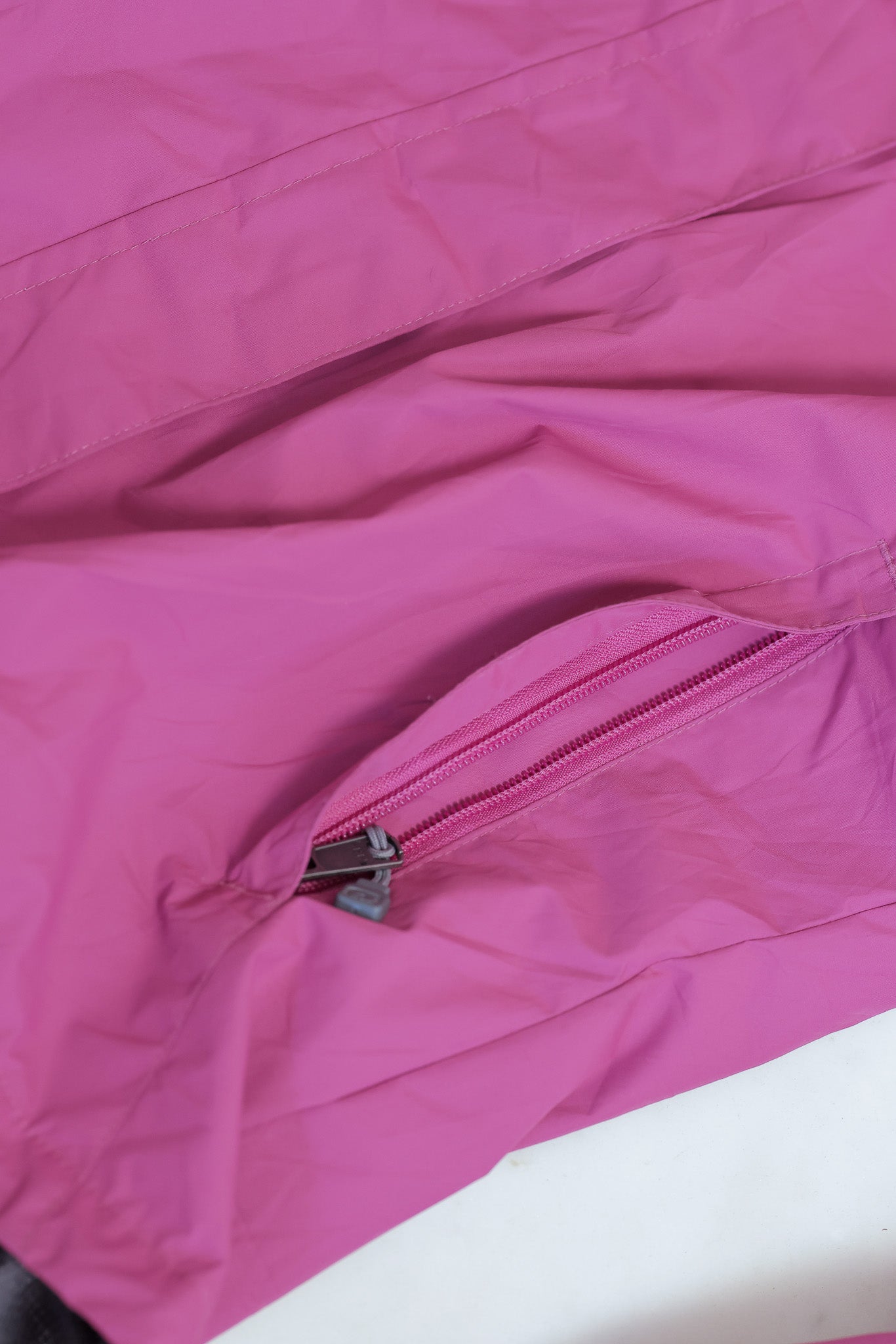 OUTBOUND Windbreaker Jacket – Magenta/Pink