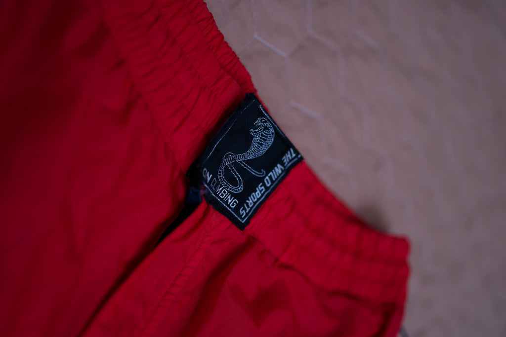 THE WILD SPORTS  Track pants or athletic pants