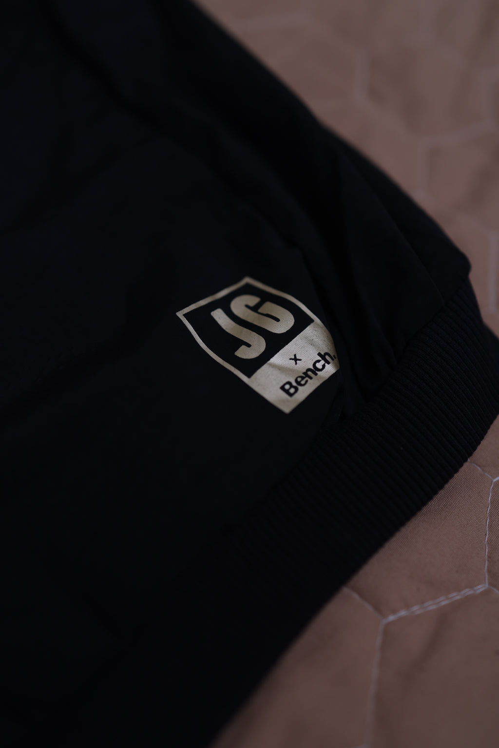 JG x Bench. Black Pullover Top – Size L