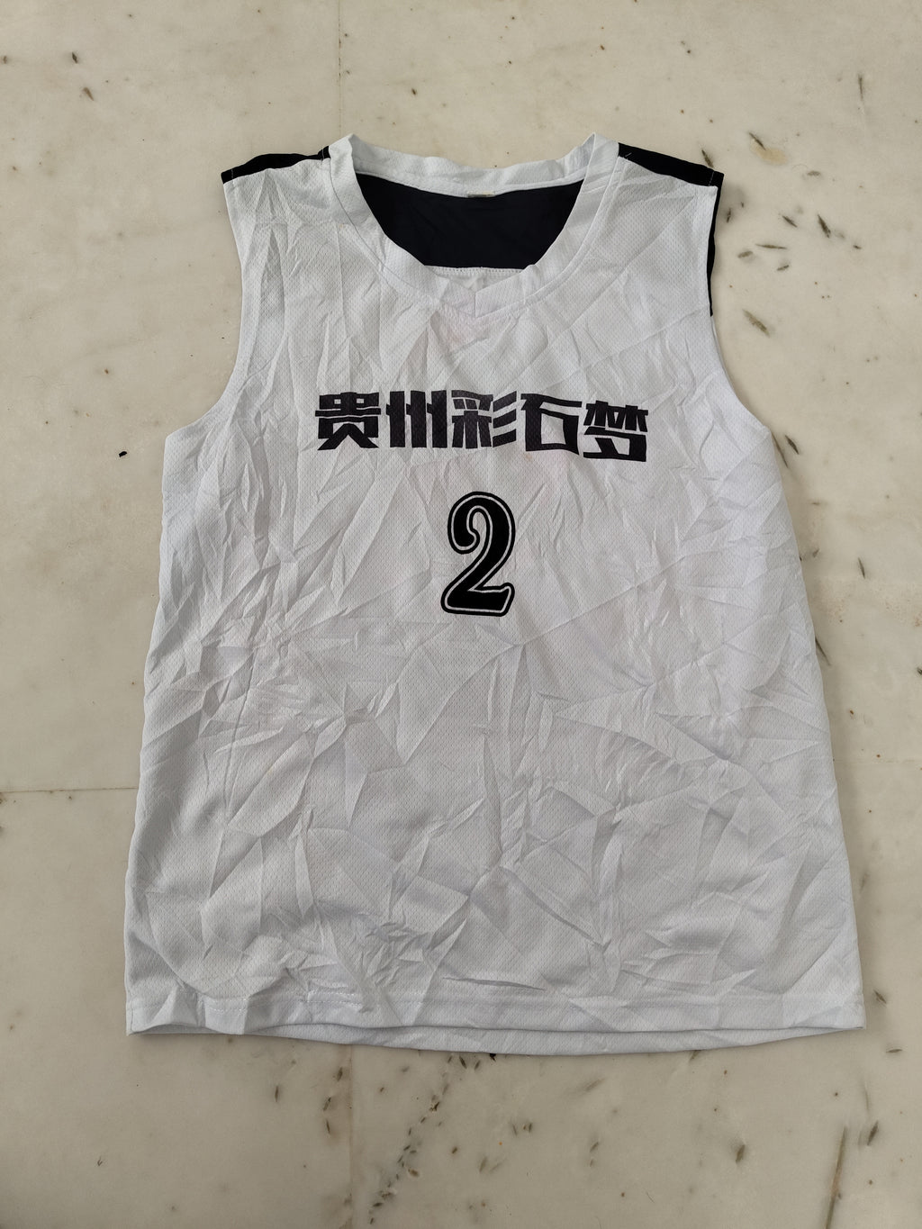 🔹 Jersey 1: White, Red, Blue – Size L